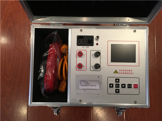 LCZZ-10變壓器直流電阻測試儀用于，繞組的直流電阻測量是變壓器的例行試驗之一，其目的主要是檢查繞組之間、繞組與引線之間的連接或機(jī)械特性是否良好、各相繞組之間的電阻是否平衡等，以保證變壓器的安全運行。